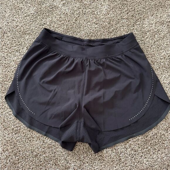 Lululemon find your pace shorts - Picture 2 of 5
